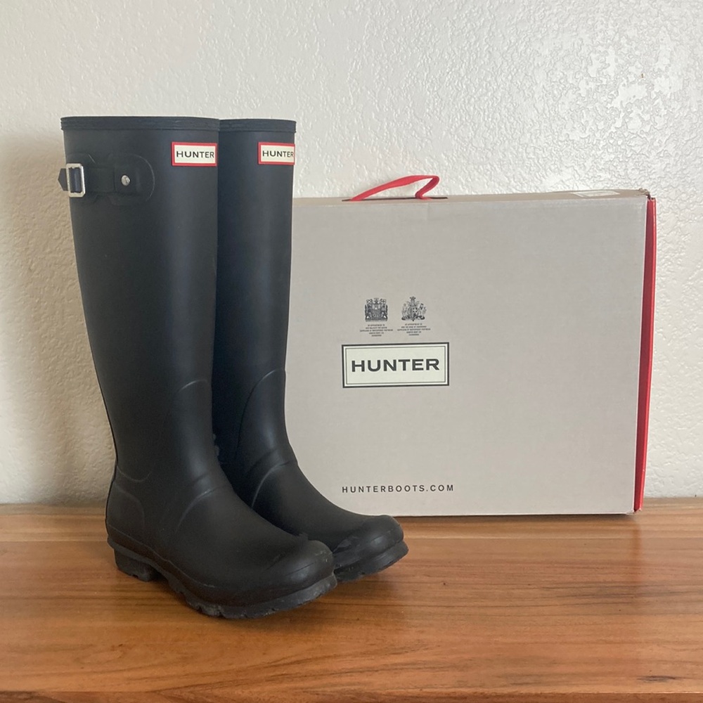 Matte Black Tall Hunter Rain Boots Size 7